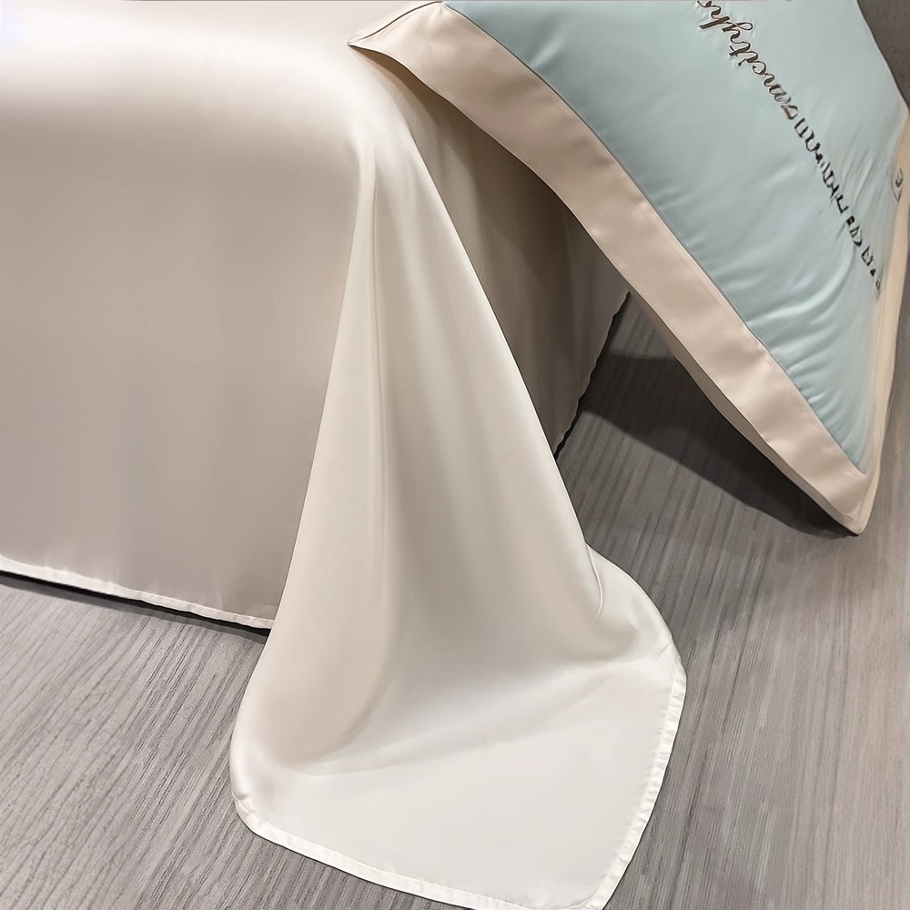 Set Sprei Empat Potong Bahan S - Silk Sheet Set ulasan dan harga